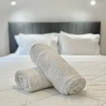 Trinity Apartment *